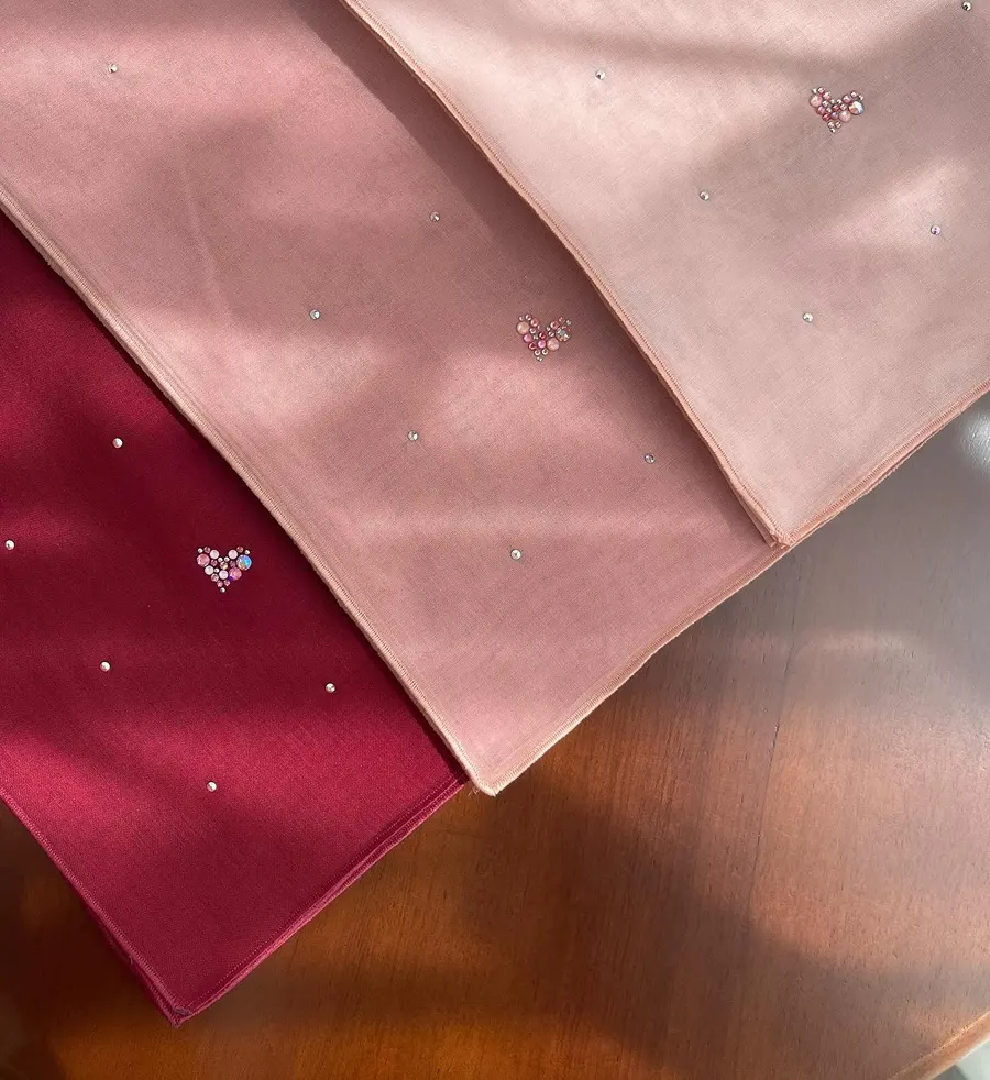 Vala Scarves hero banner