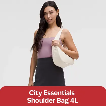 City Essentials Shoulder Bag 4L