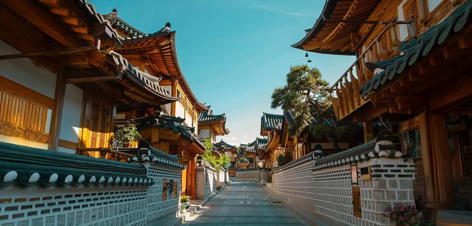 Traveloka hero banner