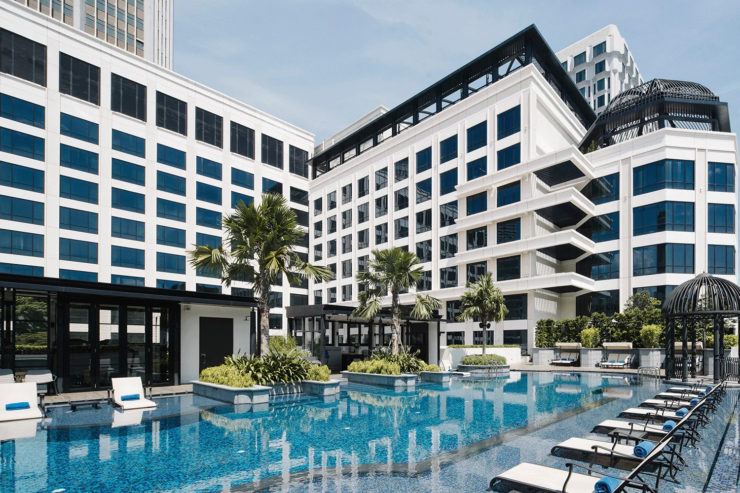 百樂酒店集團 (Park Hotel Group) hero banner