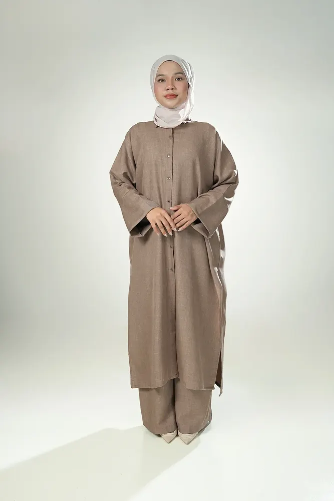 Bella Raz hero banner