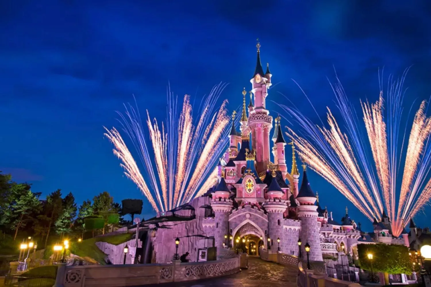 Disneyland Paris hero banner