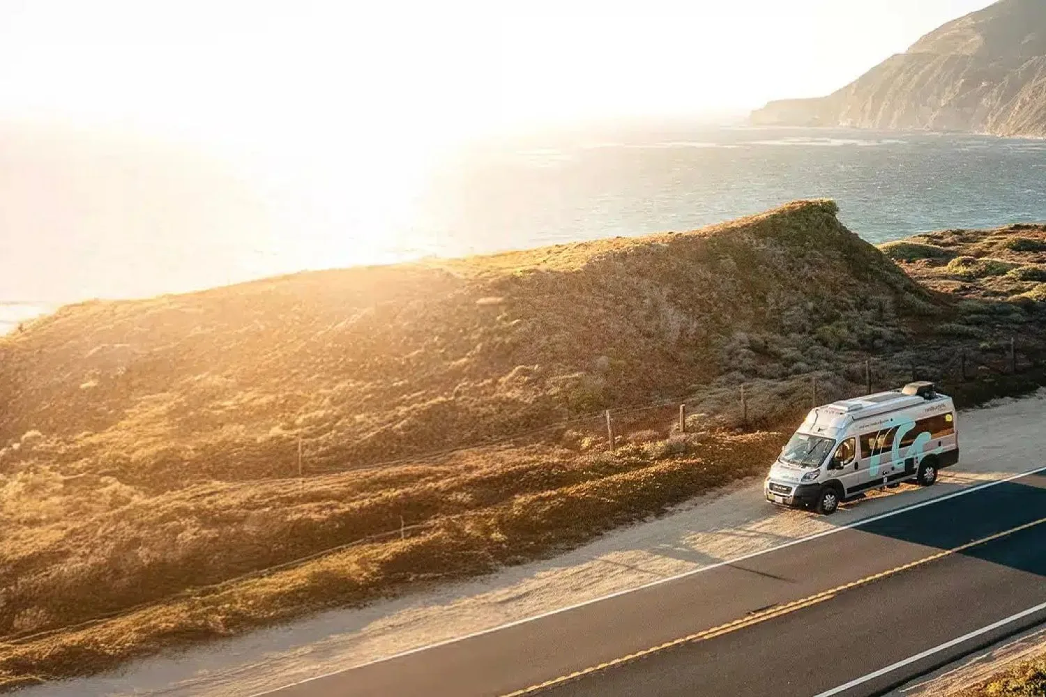 Roadsurfer hero banner