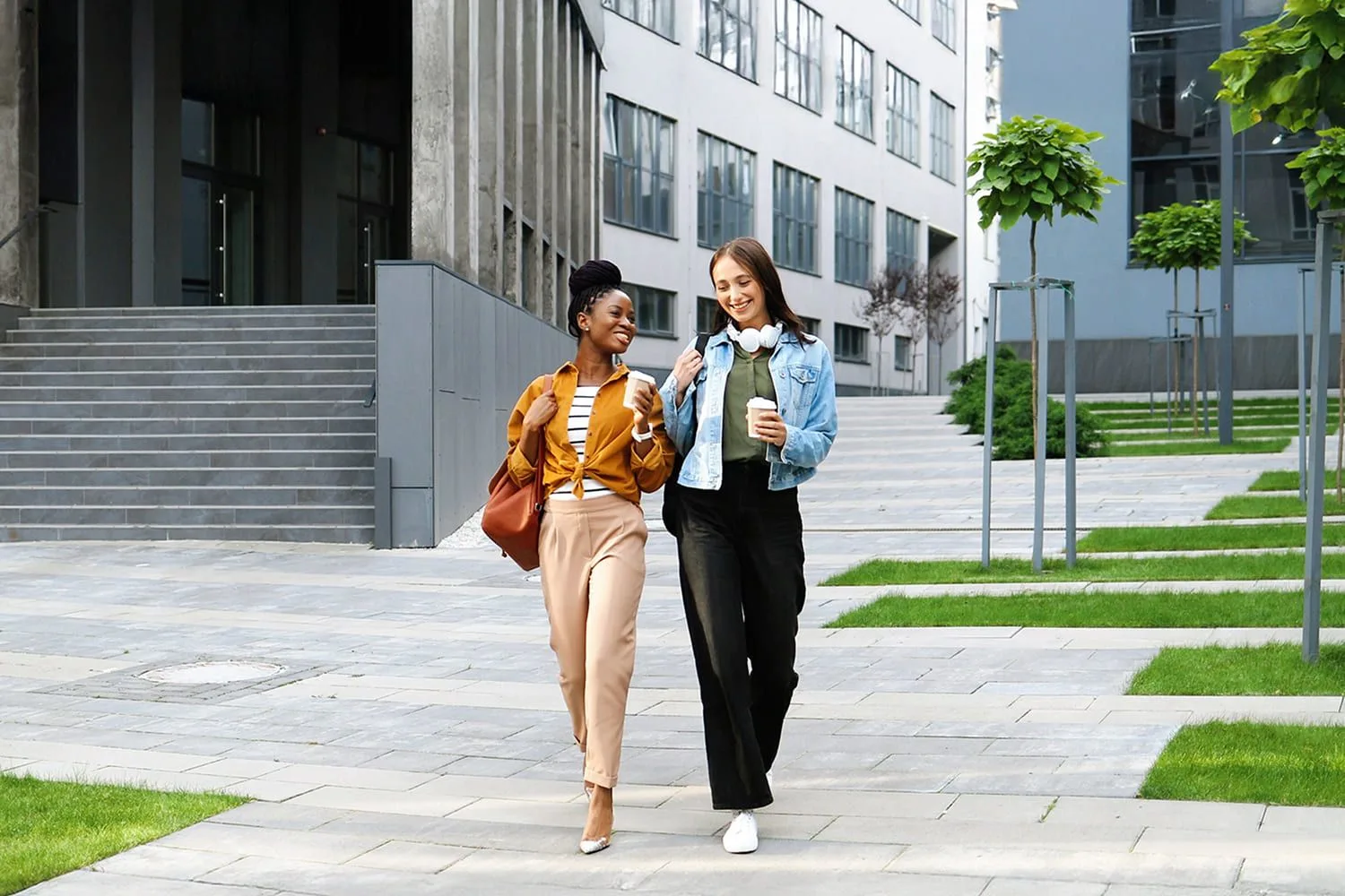 Canvasonsale.com hero banner