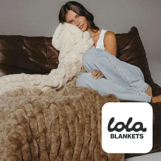 Lola Blankets