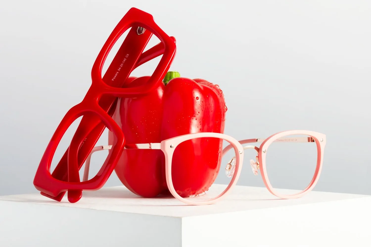 Yesglasses hero banner