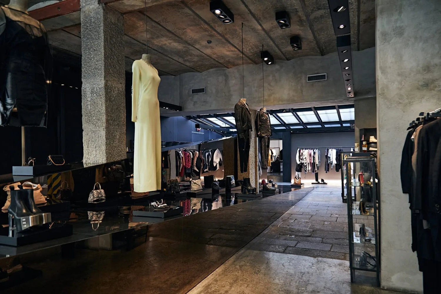 Antonioli hero banner