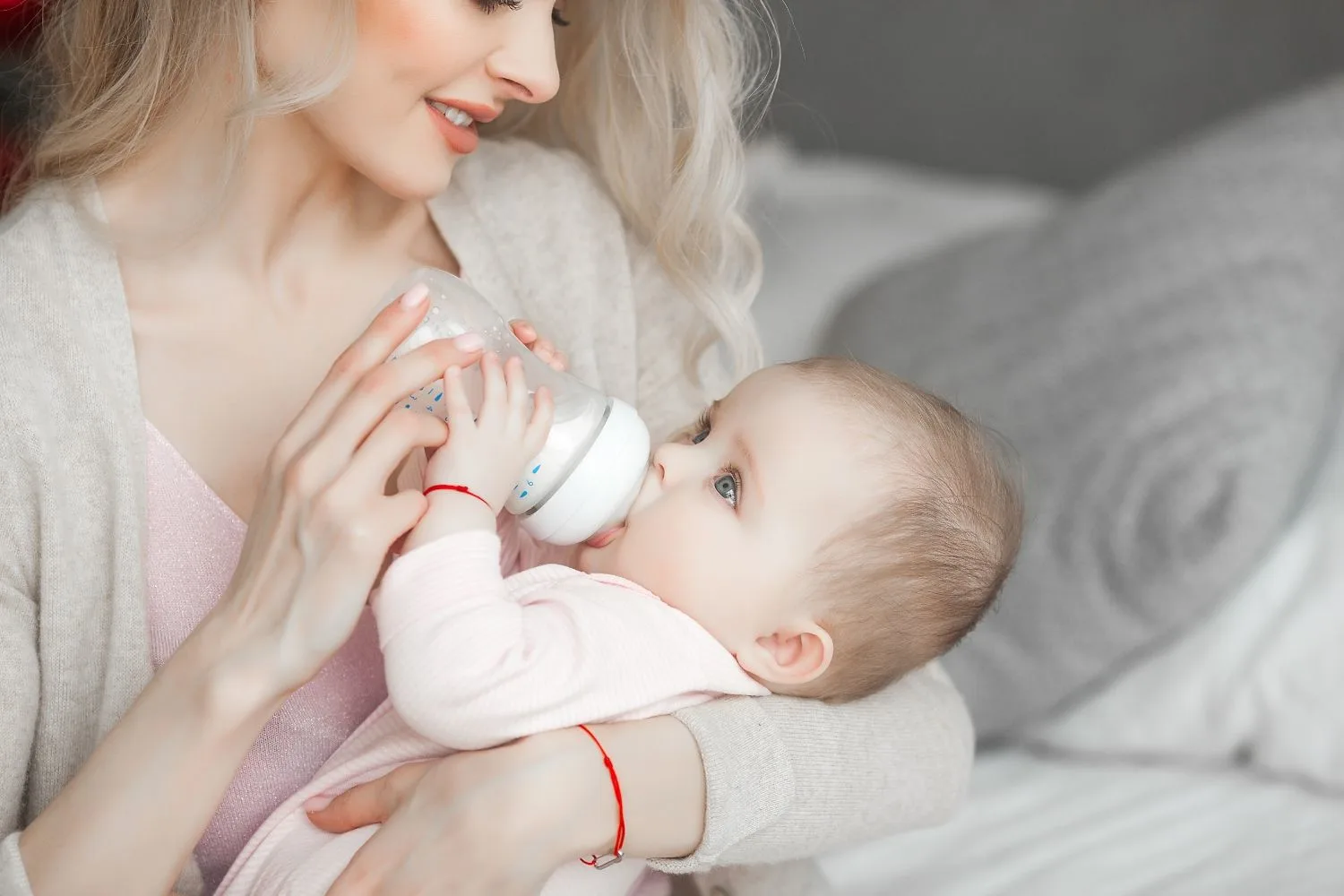 MomMed hero banner