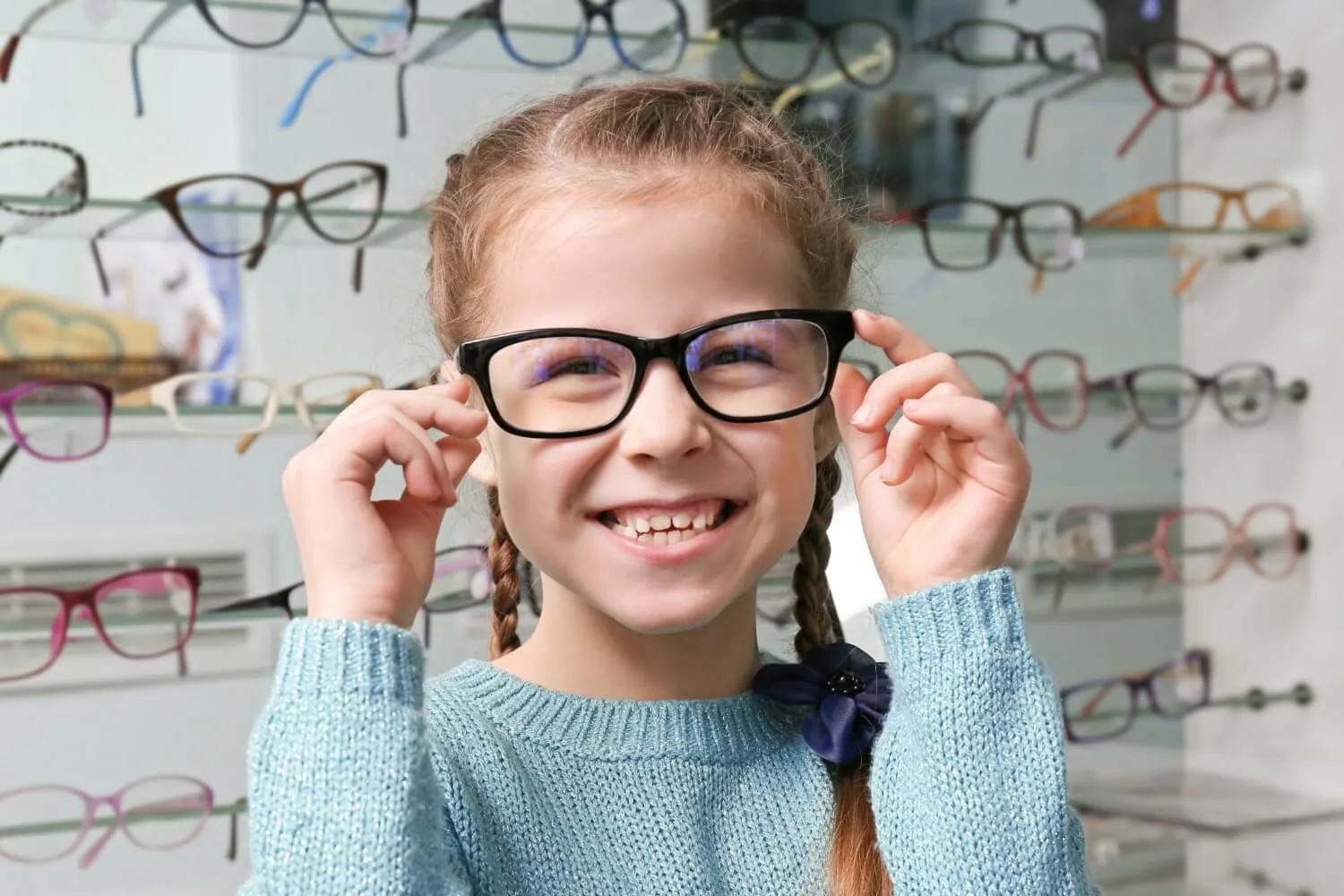 Eyeglasses.com hero banner