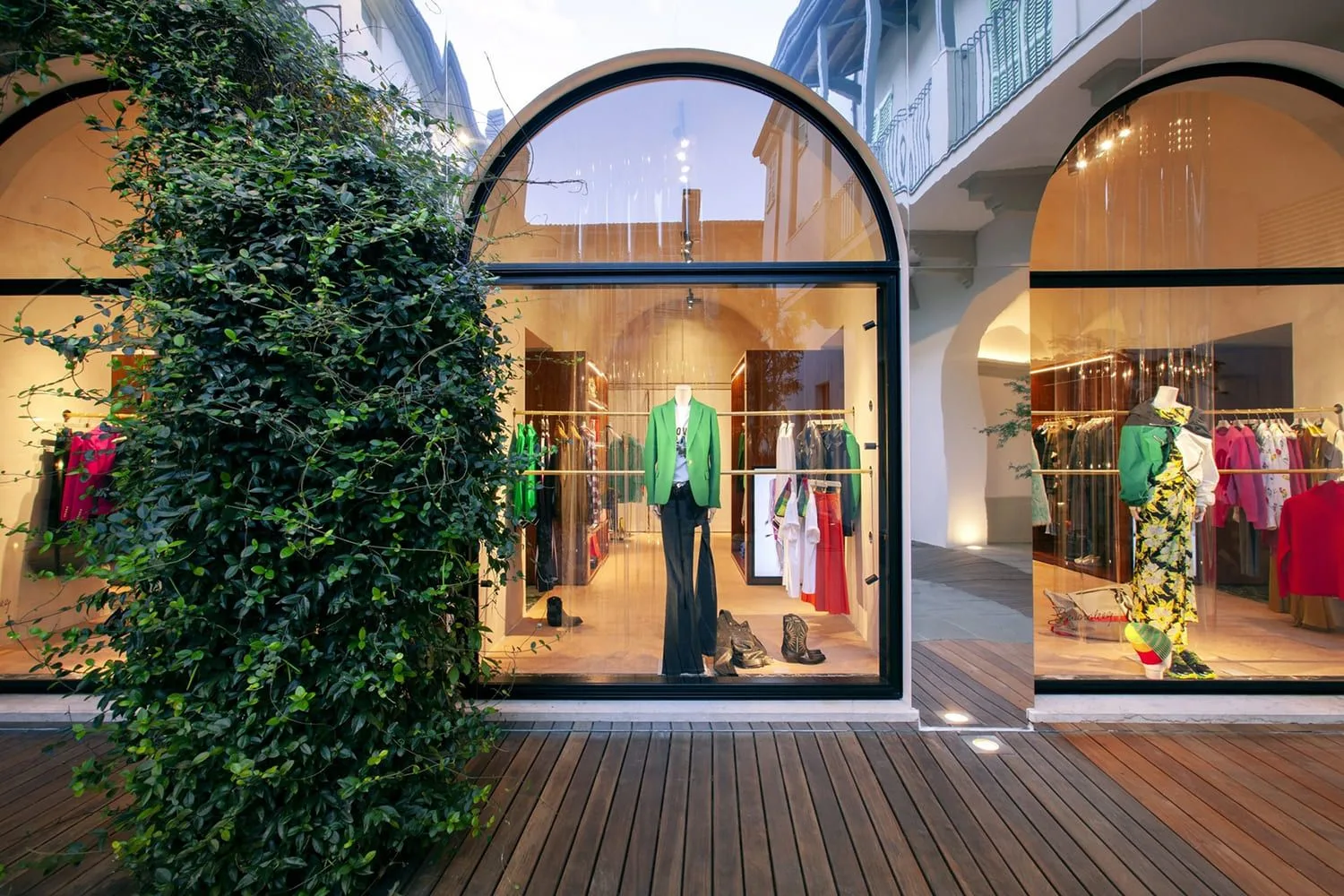 Bernardelli Store hero banner