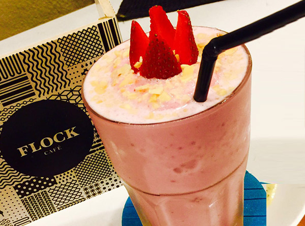 Strawberry Smoothie in Flock Cafe (Tiong Bahru)