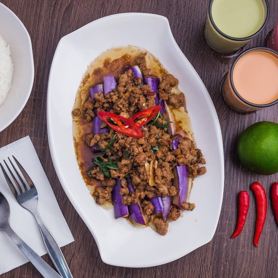 1 x Lunch Set (Any Chicken / Pork Main + Drink)
