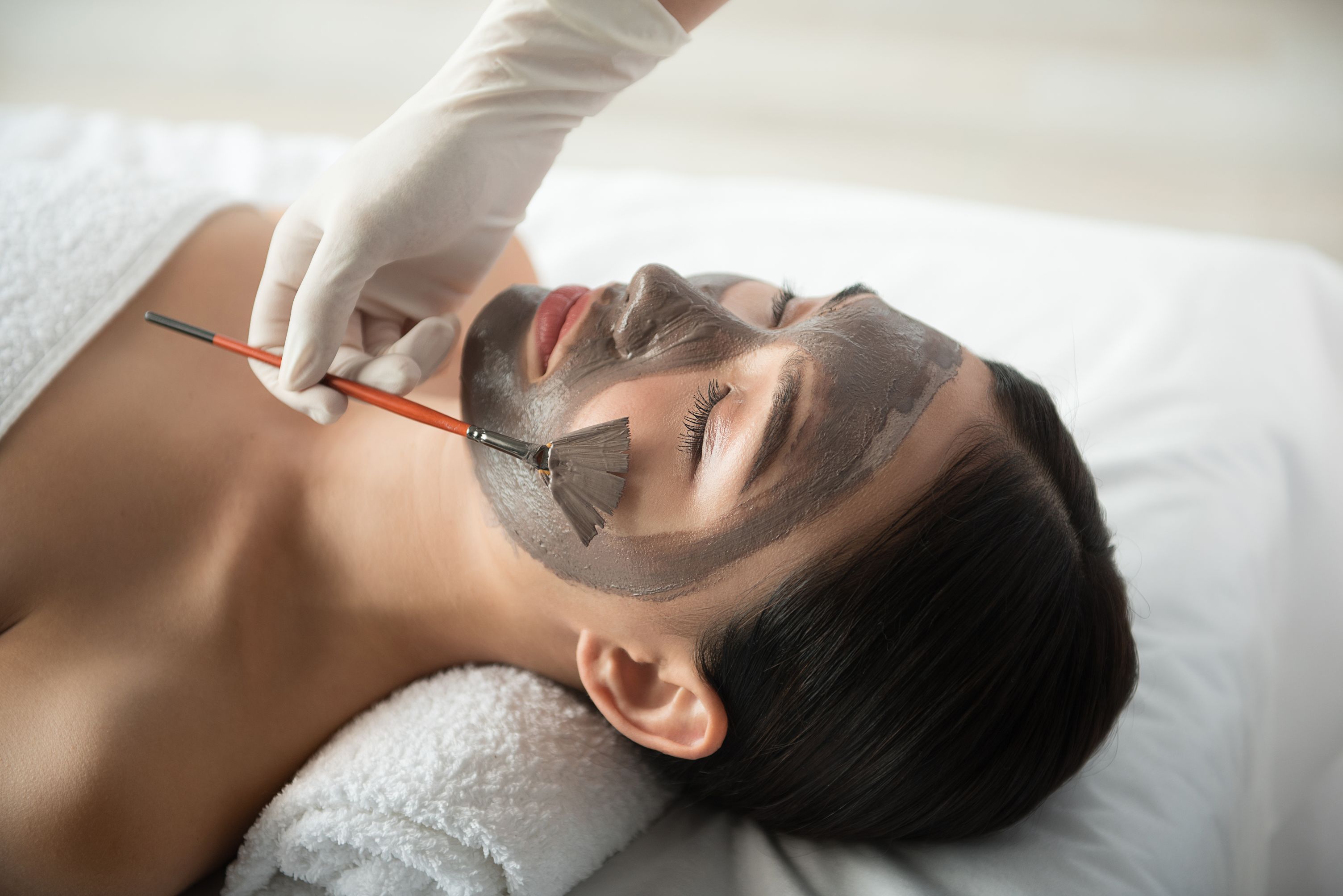 75-Min Hydrating / Vitamin C Brightening Facial for 1 Person (1 Session) at Miss Elegance Prestige - Get Deals, Cashback and Rewards with ShopBack GO