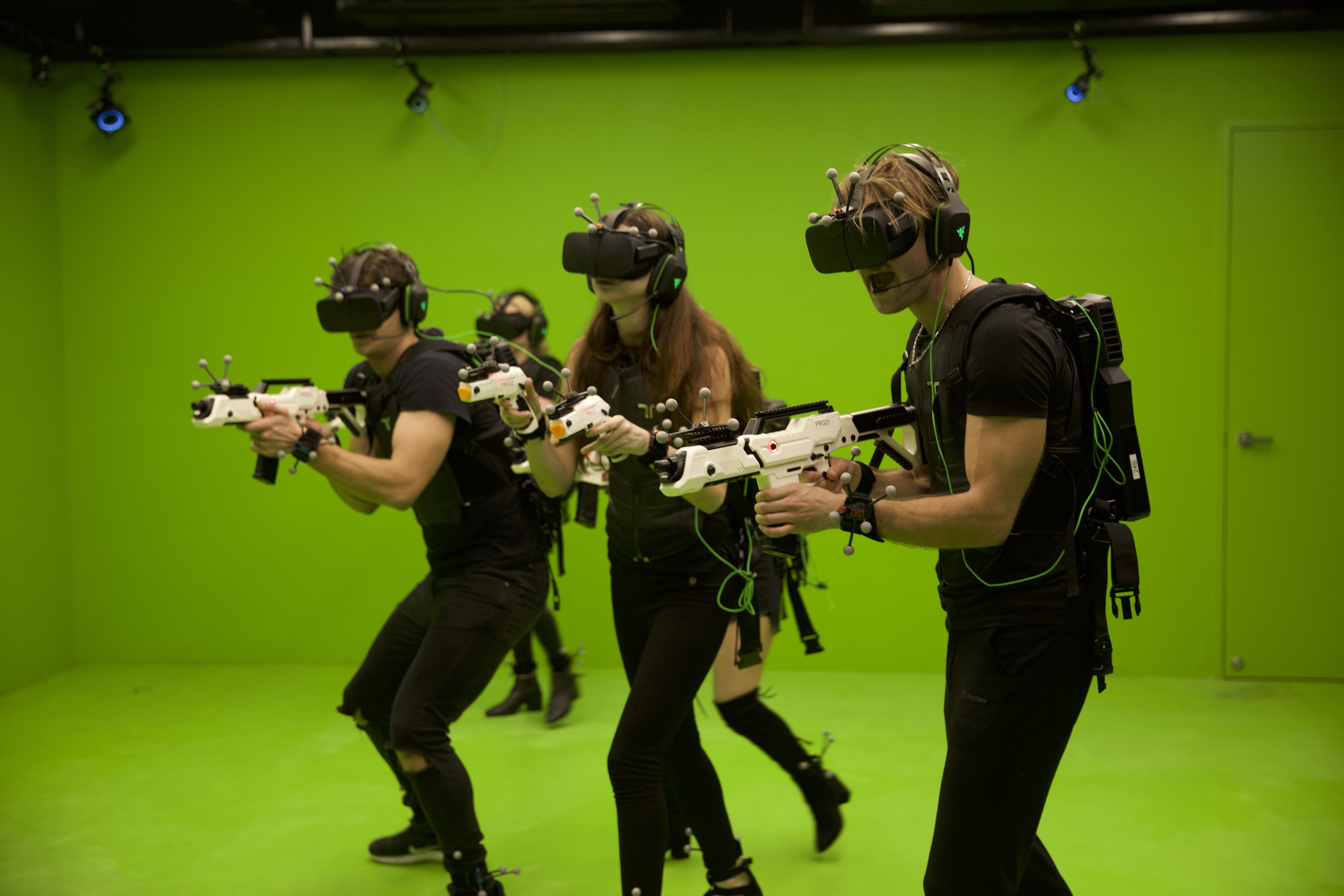 VR Experience for 4 pax (Off Peak) + 4 x Non-Alcoholic Drinks at Sandbox VR - Get Deals, Cashback and Rewards with ShopBack GO