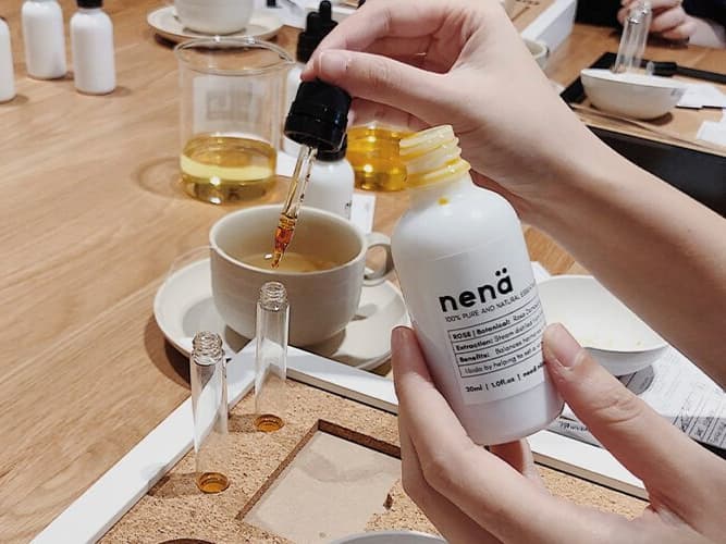 2 Hours 8ml Roll-on Essential Oil Workshop (1 pax) at nenä - Get Deals, Cashback and Rewards with ShopBack GO