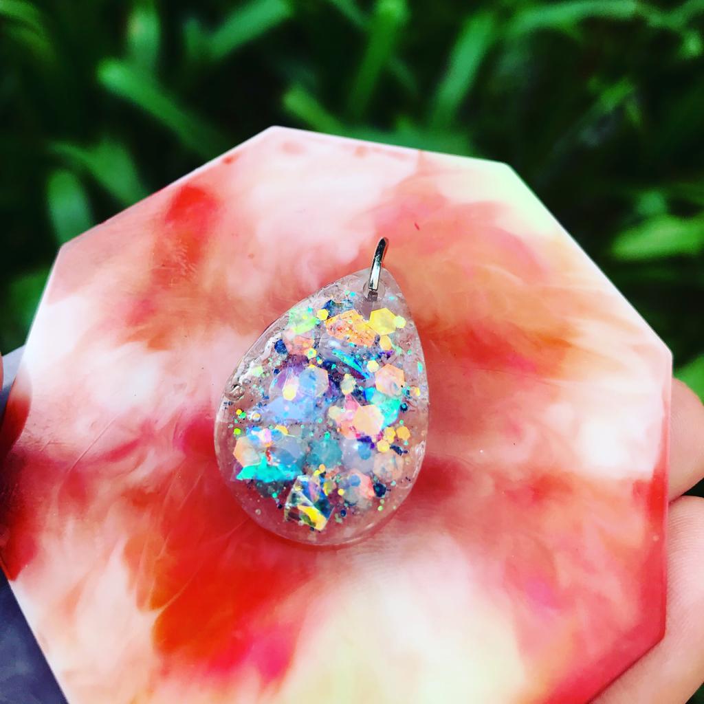 1.5 Hours Resin Jewelry Workshop (1 pax) at Atas Workshops - Get Deals, Cashback and Rewards with ShopBack GO