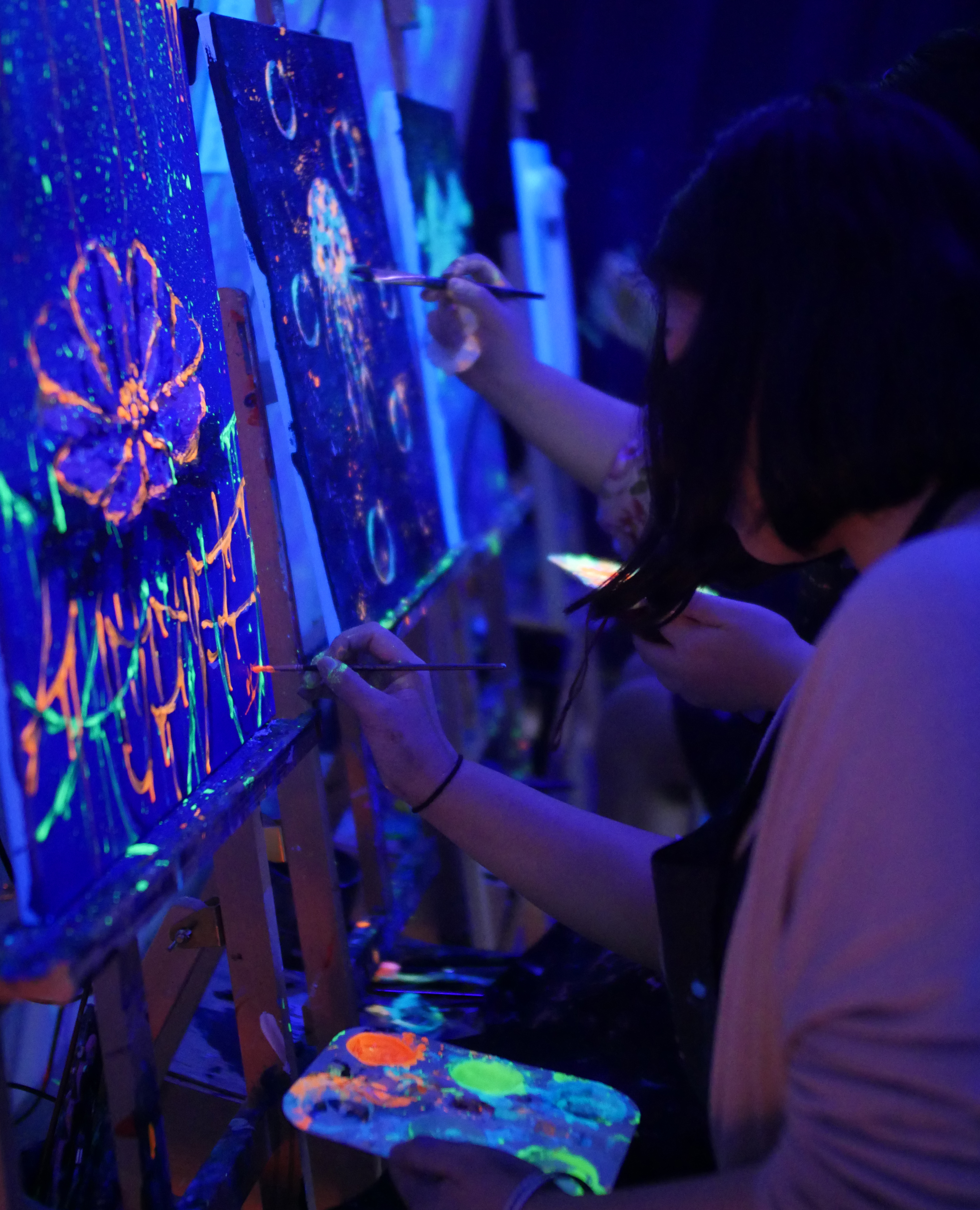 3 Hours Glow-in-the-Dark Art Jamming (1 pax)
