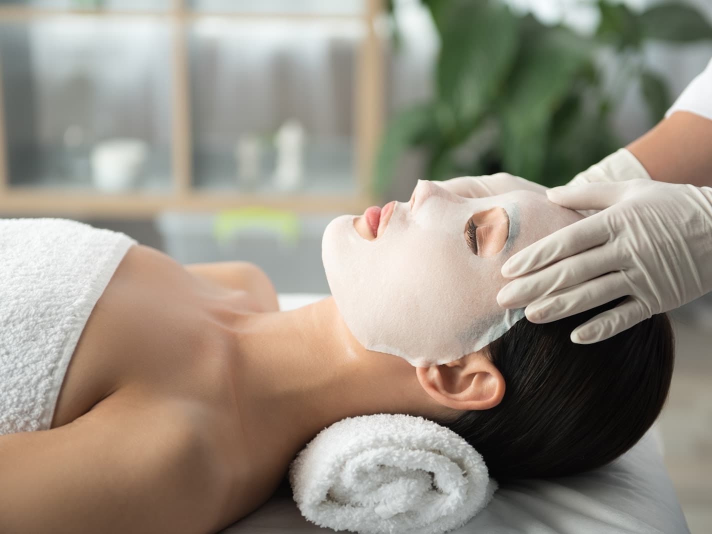 60 Minute Moisturizing Facial at Pink Haven Nail Lounge - Get Deals, Cashback and Rewards with ShopBack GO