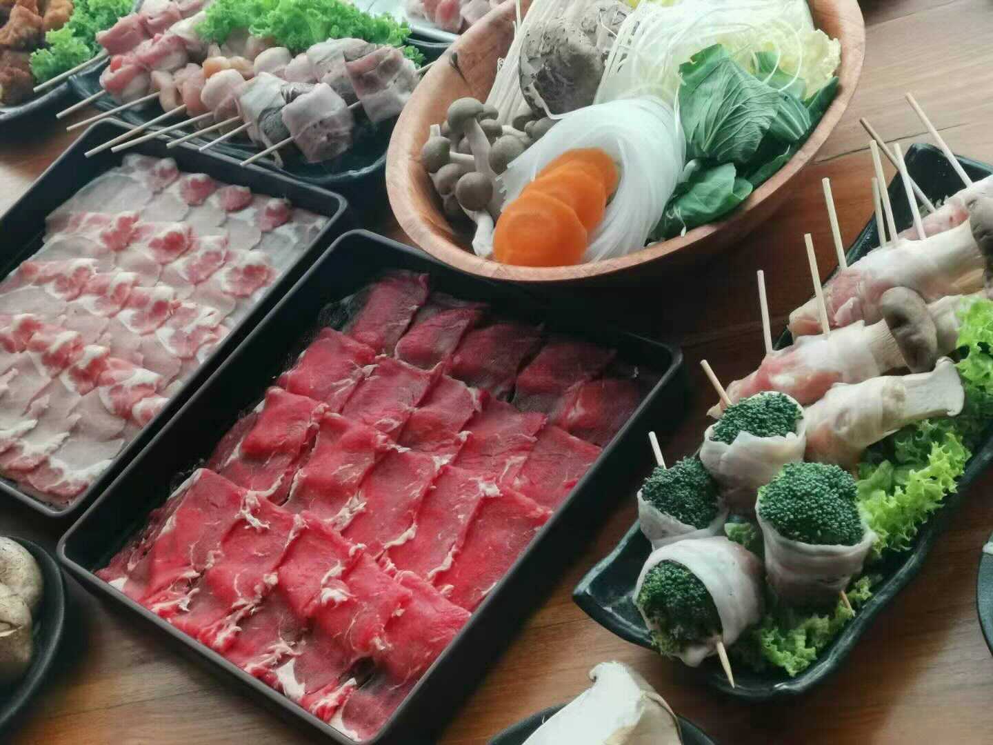 1 x Australian Wagyu Beef Shabu Shabu Buffet (1-Pax) + Free 100g Japanese Wagyu A4