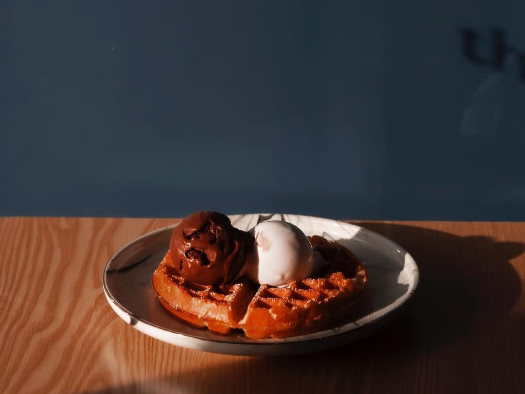 1 x Waffles with 2 Classic Scoops of Gelato [Limited Stock] at Threepointtwo - Get Deals, Cashback and Rewards with ShopBack GO