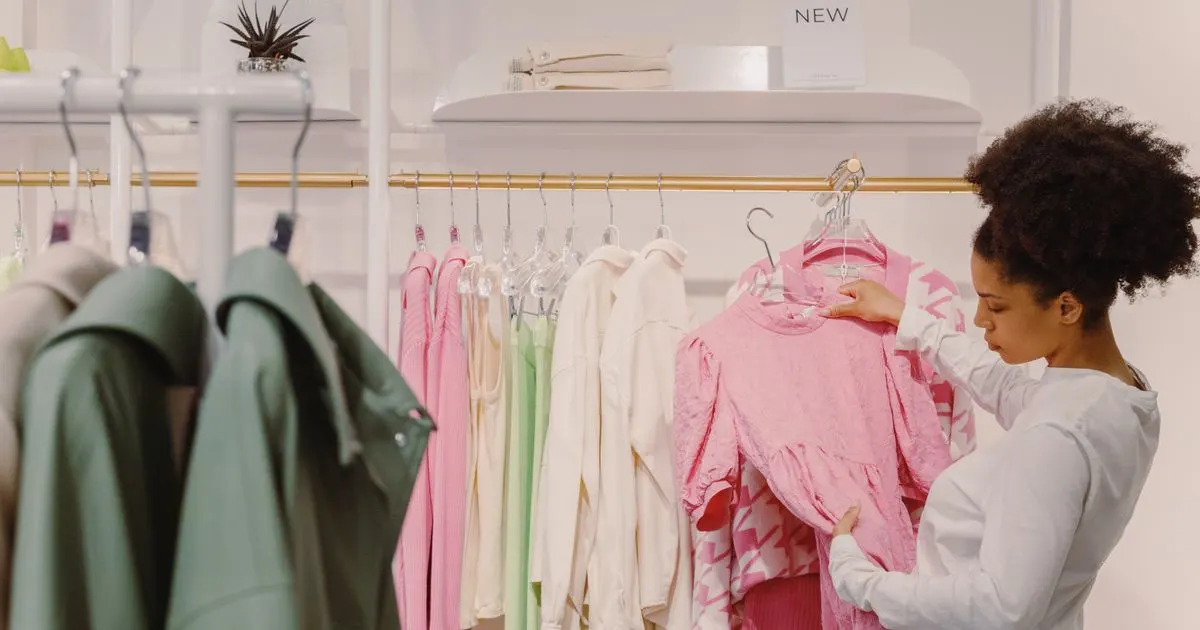 The $19.90 Uniqlo T-Shirt Test That Ends the H&M vs Zara vs Uniqlo Argument in Australia (2026)