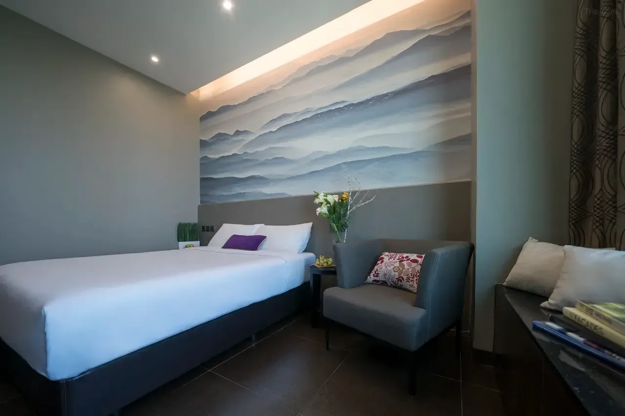 V Hotel Lavender
