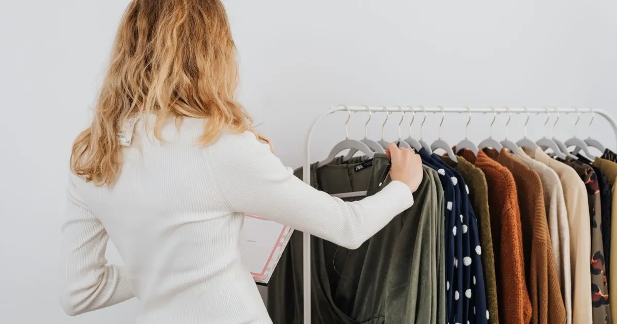 Online vs In-Store Shopping in Australia: Where Do You Actually Save More on Fashion?