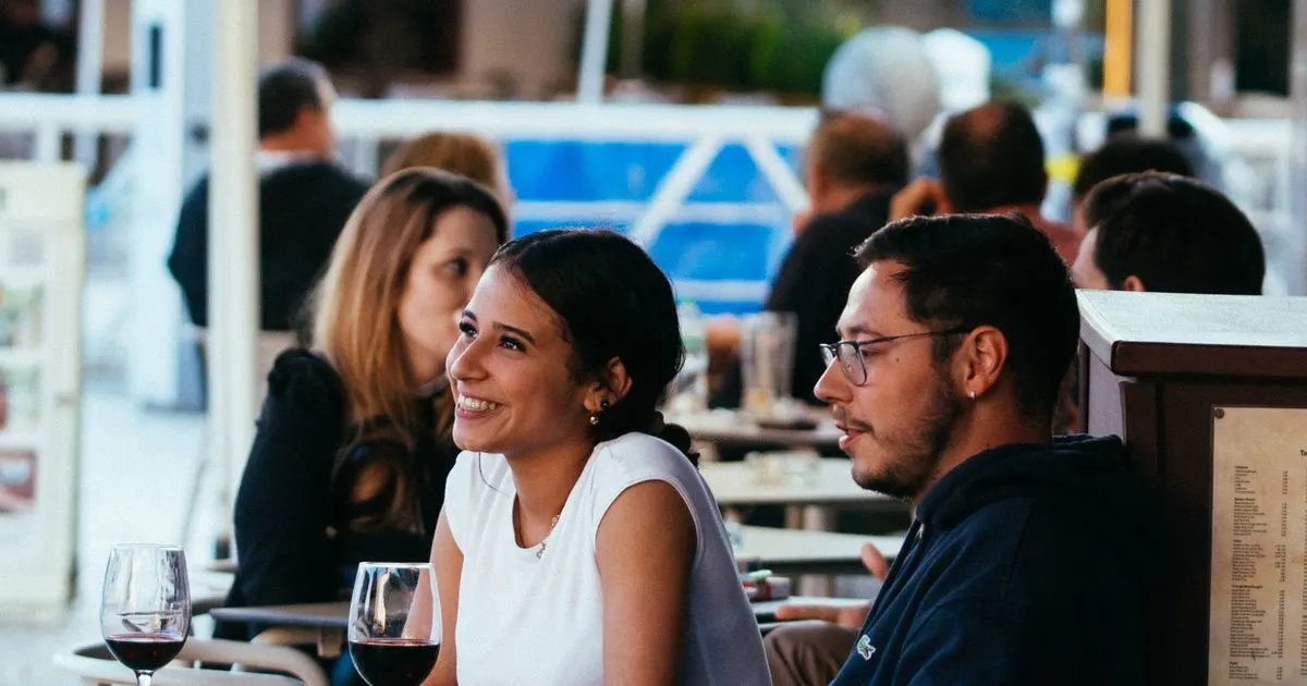 Best Way to Save on Eating Out in Australia: Apps, Cards, and Loyalty Programs Compared