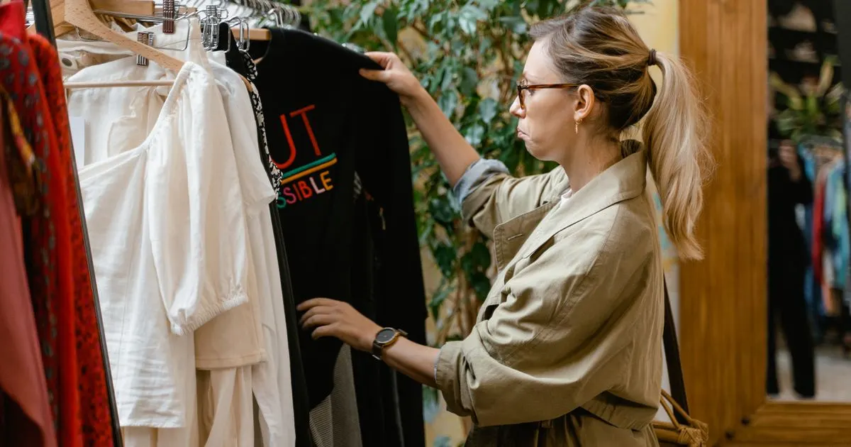 How Much Should You Actually Spend on a Capsule Wardrobe in Singapore? (2026)
