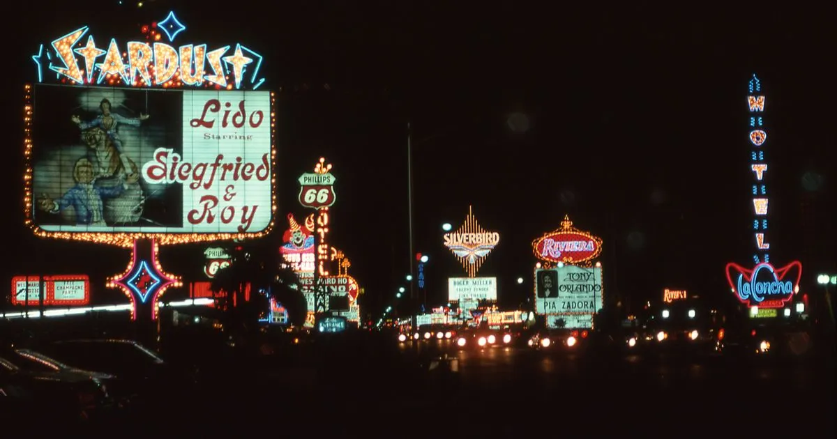 Airbnb vs Hotel in Las Vegas: Which Actually Saves You More in 2026?